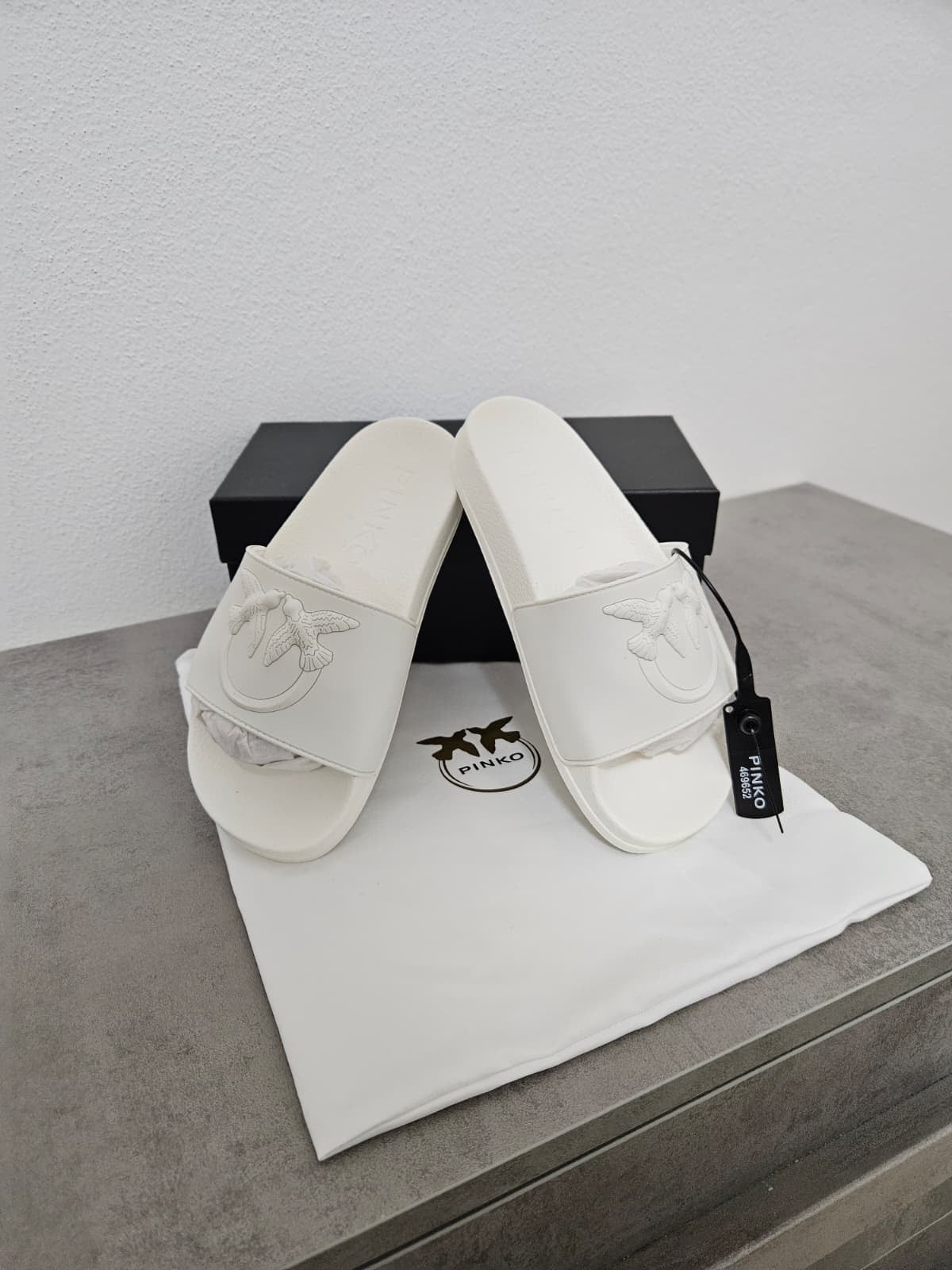 Ciabatte Pinko con logo Love Birds