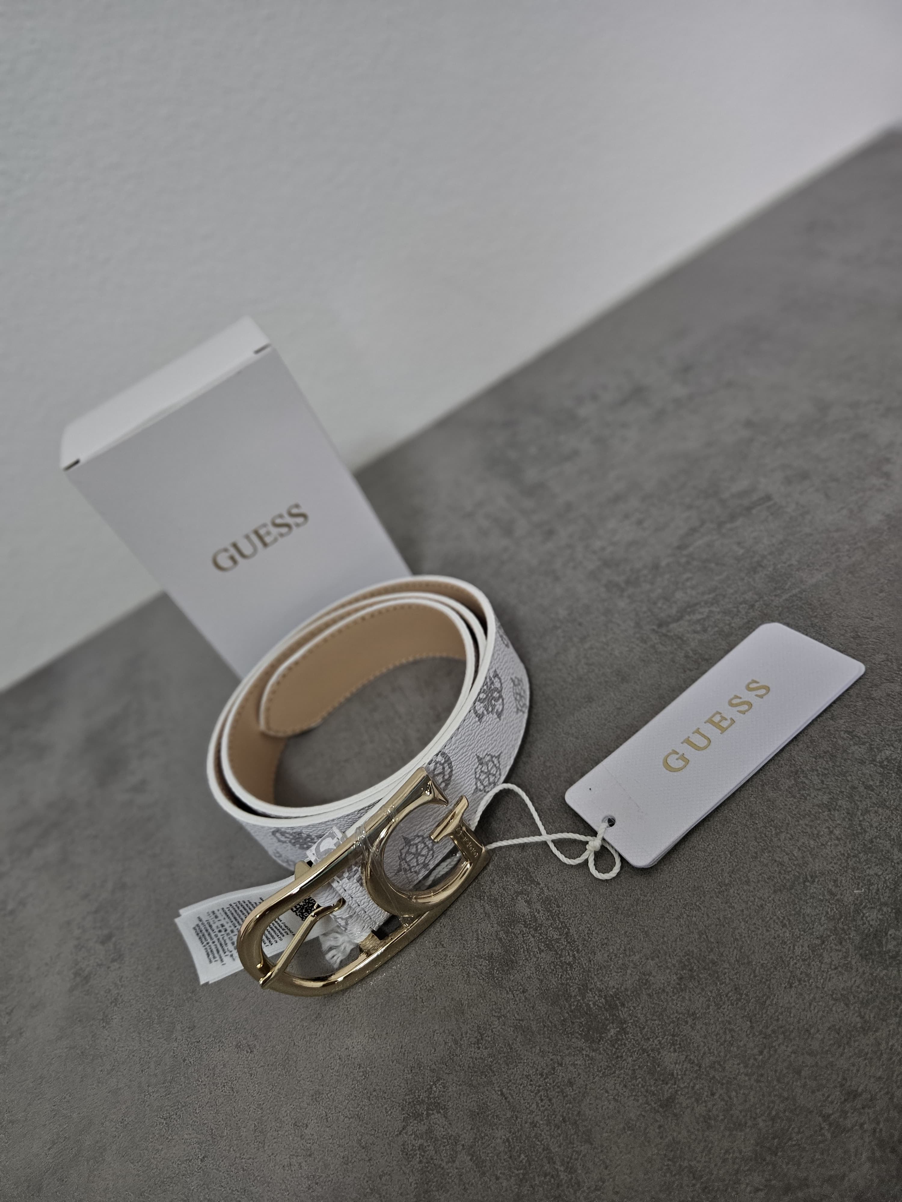 Cinto Guess